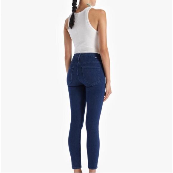 MOTHER High Waisted Looker Ankle Jeans Size 26 Neither Here Nor There Blue Denim - Picture 4 of 14